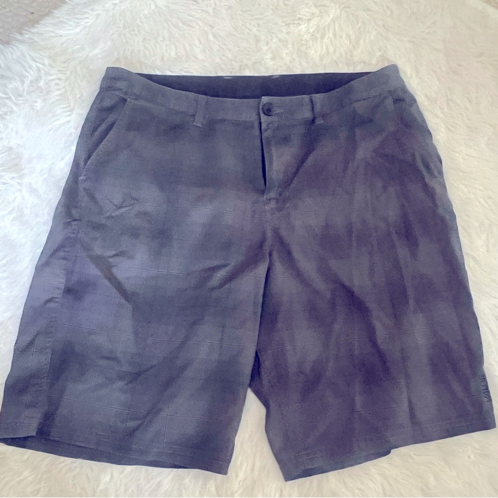 Men's Gray Shorts 34 Waist Valor